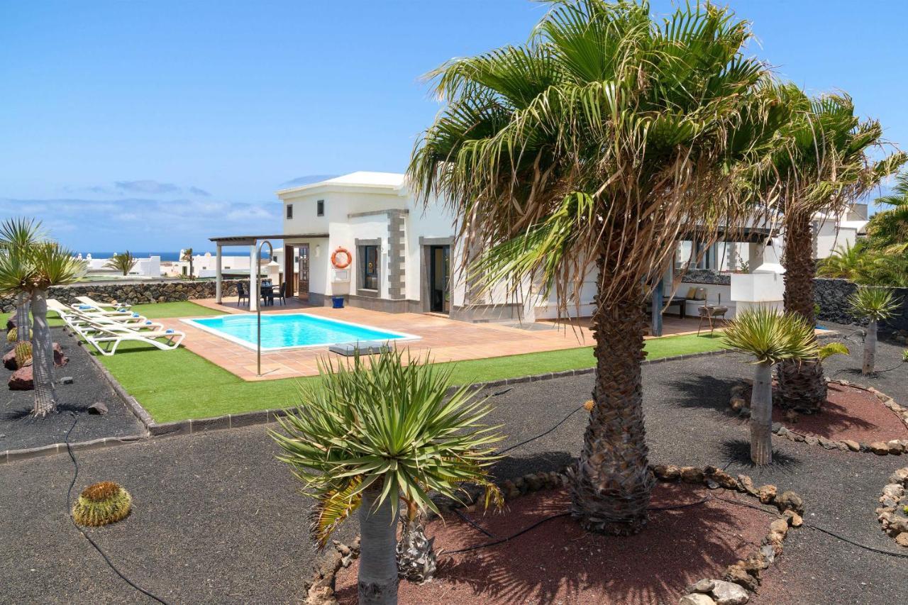 Villa Esterlicia Playa Blanca  Extérieur photo